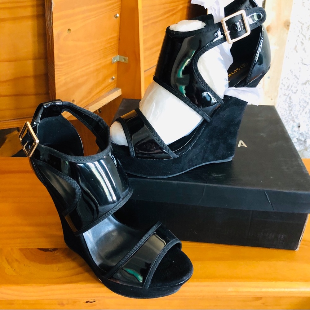 Woman’s heels size 6.5